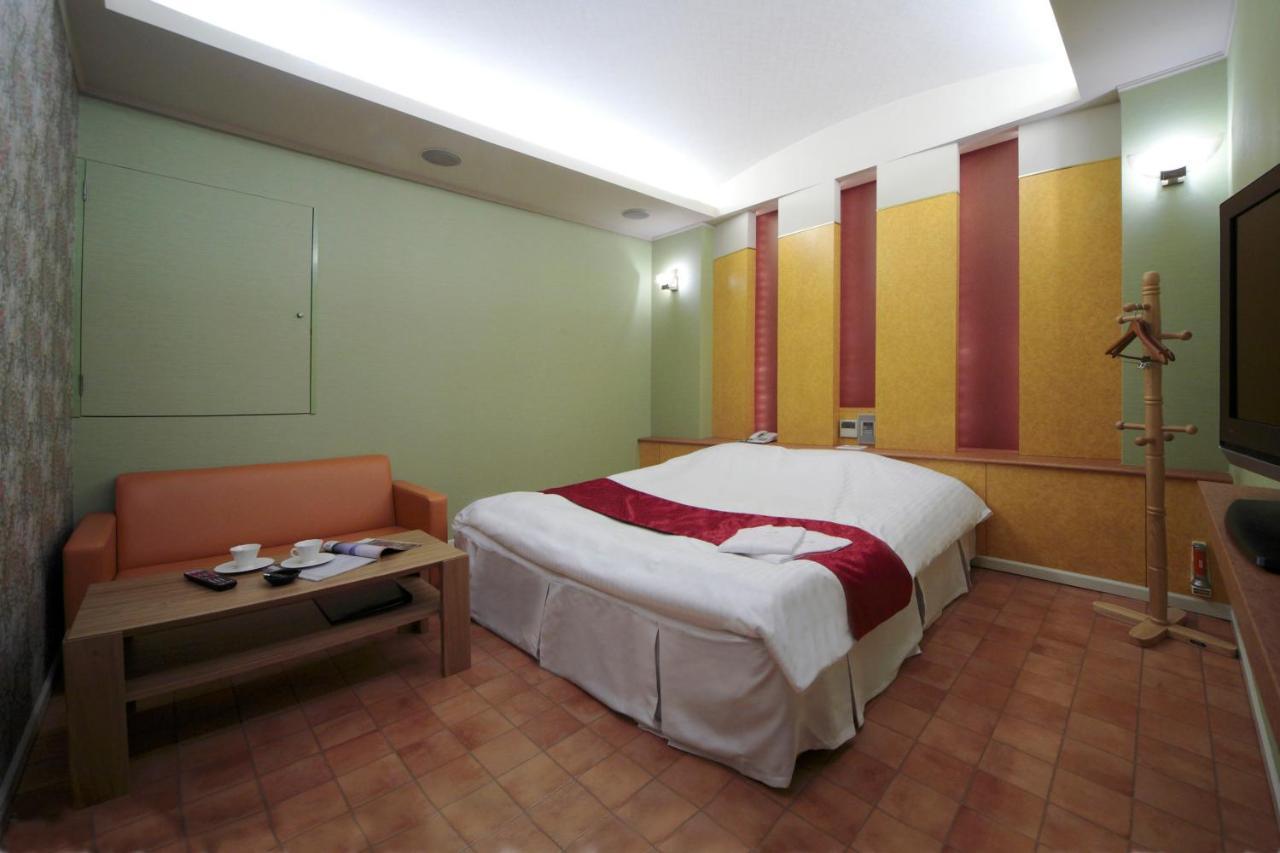 Hotel Lala Minato - Adult Only Nagoya Buitenkant foto