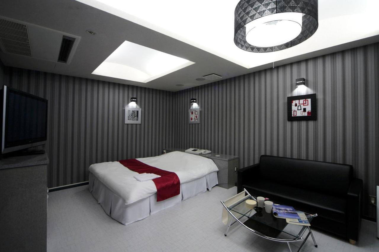 Hotel Lala Minato - Adult Only Nagoya Buitenkant foto