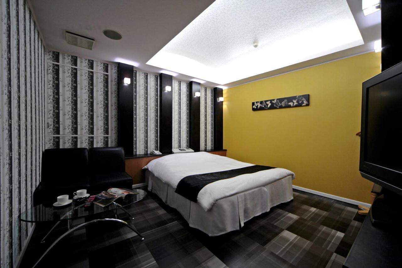 Hotel Lala Minato - Adult Only Nagoya Buitenkant foto