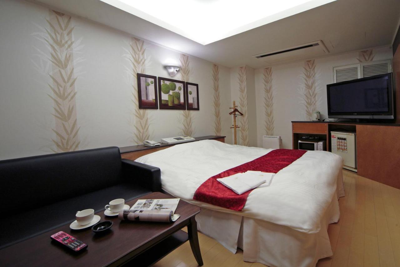 Hotel Lala Minato - Adult Only Nagoya Buitenkant foto