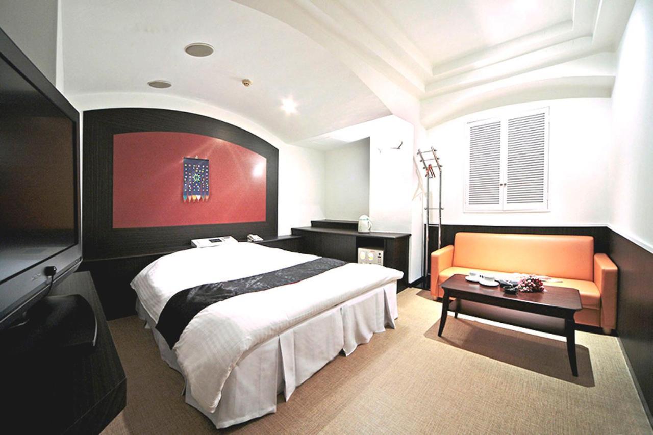 Hotel Lala Minato - Adult Only Nagoya Buitenkant foto