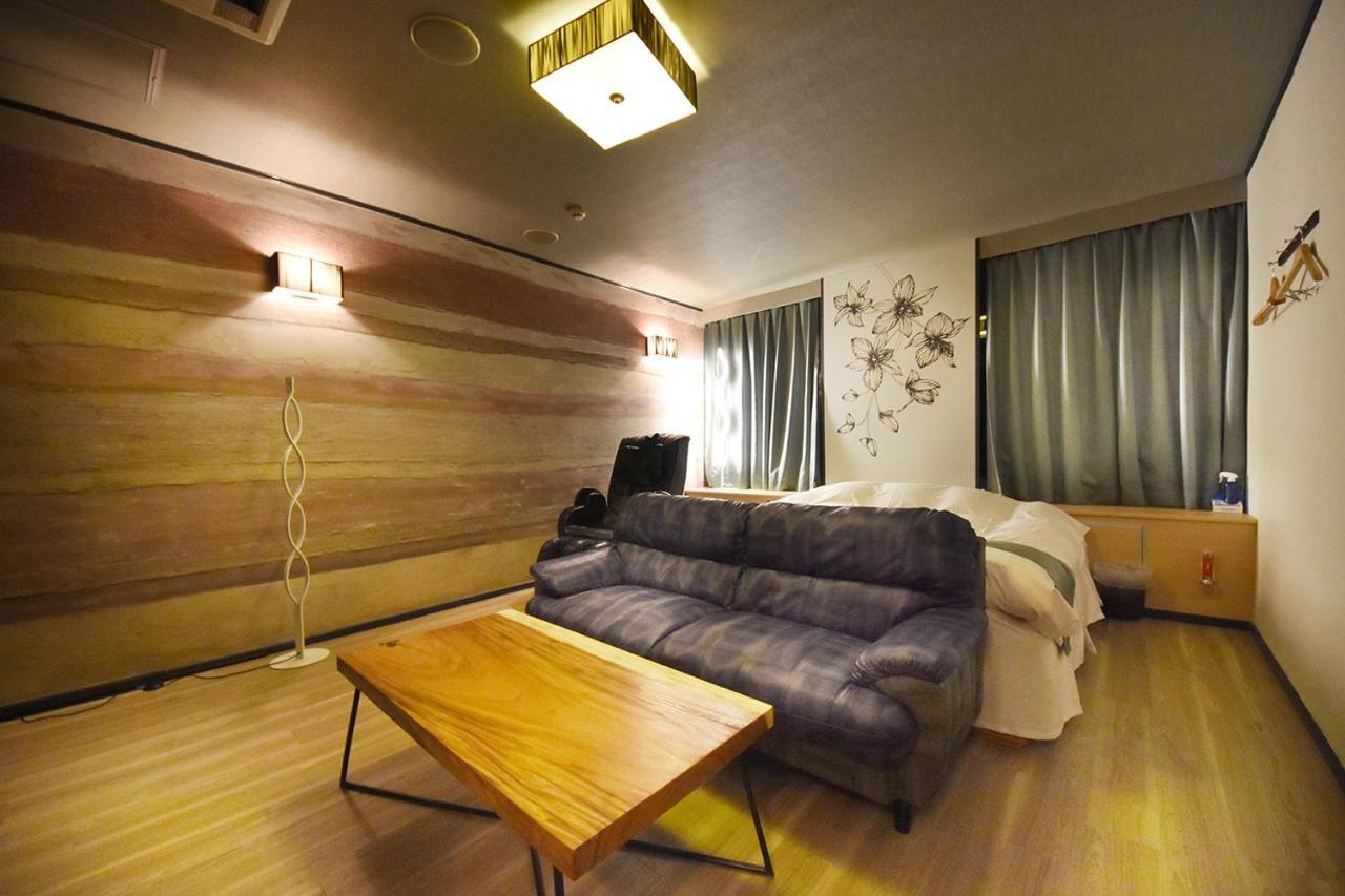 Hotel Lala Minato - Adult Only Nagoya Buitenkant foto